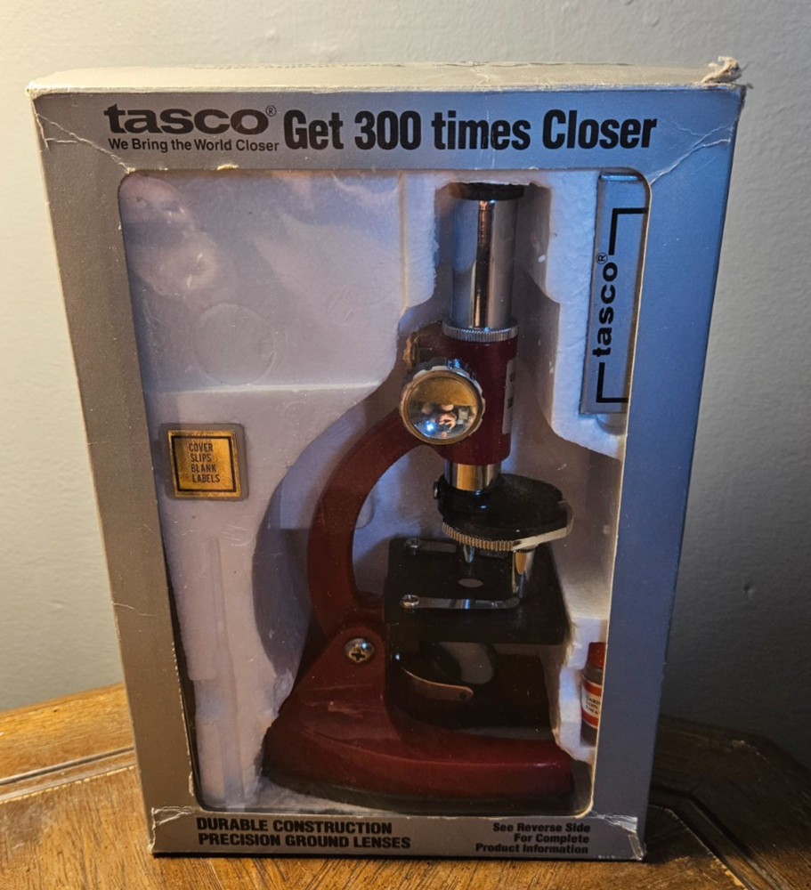 Tasco 300 Power Microscope Variable With Discovery Kit