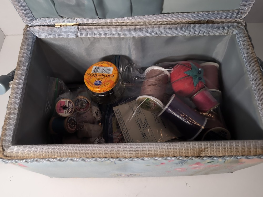 Vintage Sewing Box With Random Items Inside (A347)
