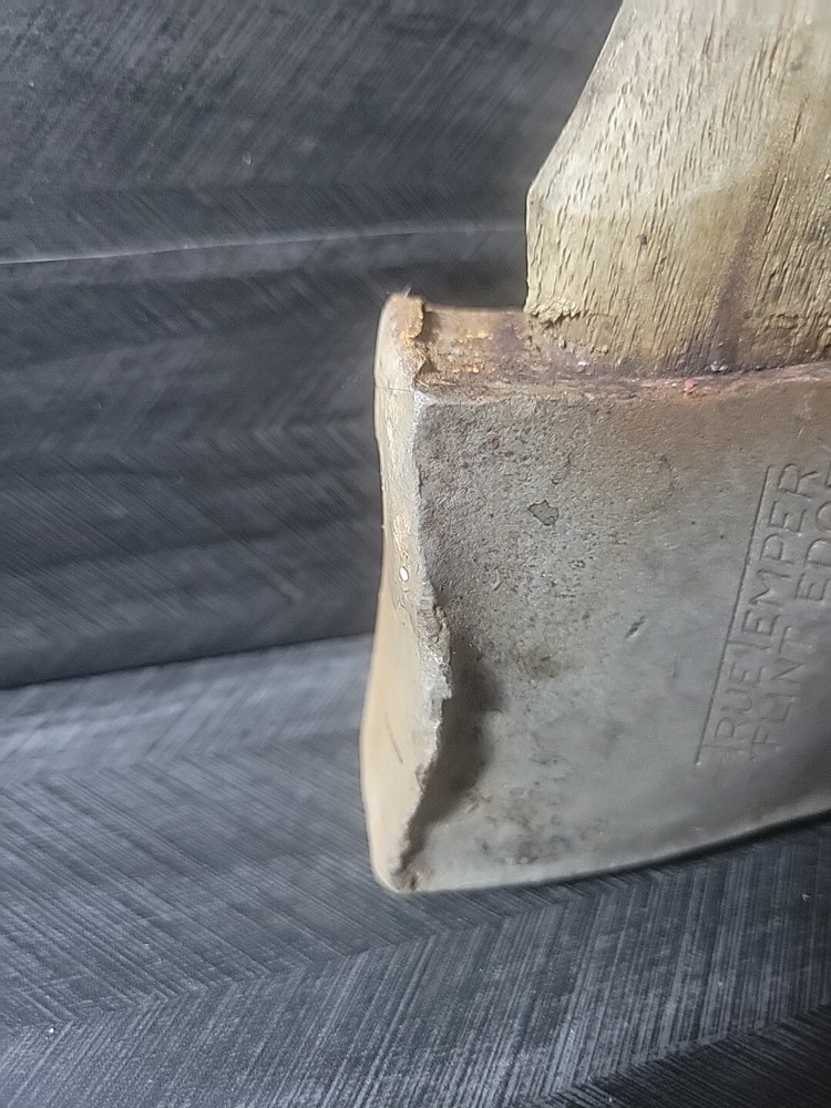 Vintage TRUE TEMPER Flint Edge Connie Pattern Single Bit Axe