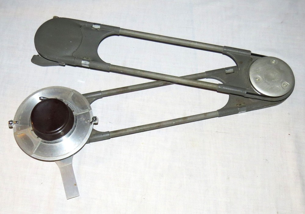 Universal Drafting Machine Model 77