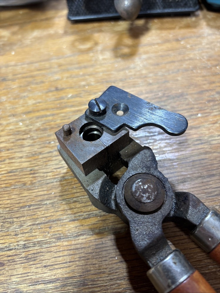 Lyman Bullet Mold, Hunting Shooting Reloading