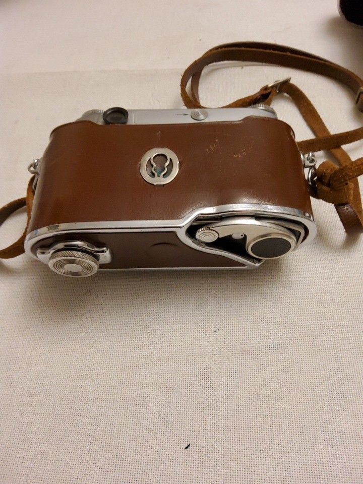 Retina IIIc 35mm Rangefinder Camera with Brown Case Black Silver