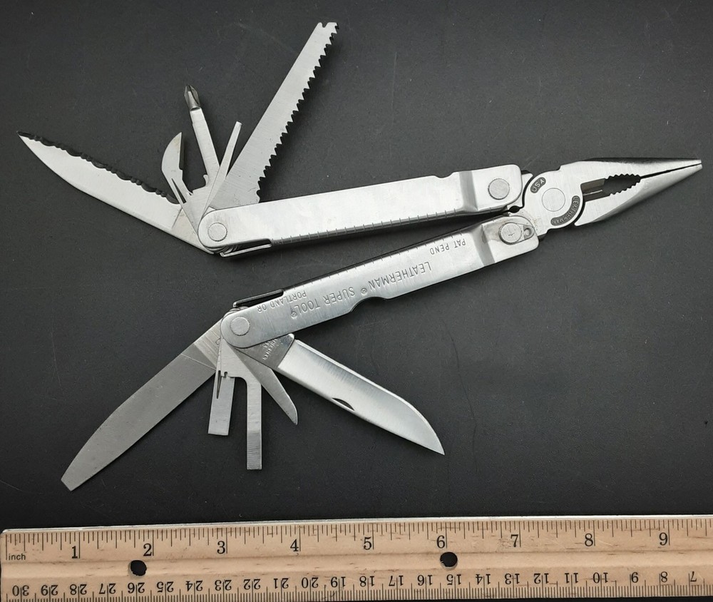 Stainless LEATHERMAN Super Tool Folding Pocket Knife/Multi-Tool