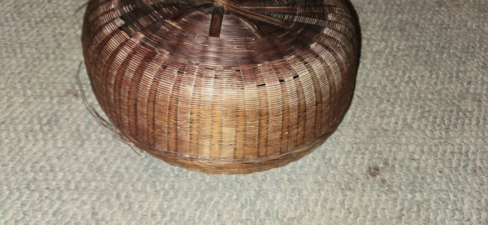 Vintage Woven Sewing Basket with Thread Notions String Oriental