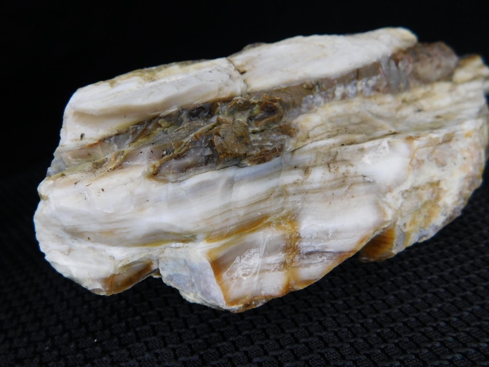 High Quality White Common Opal Limb Cast 2 lbs.