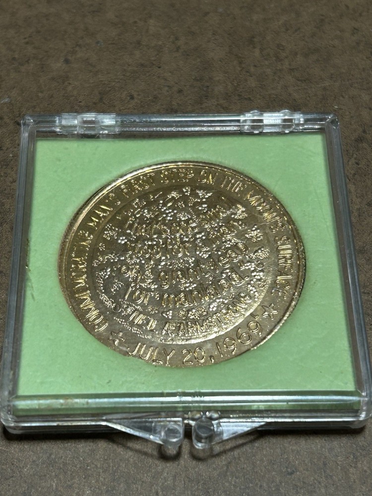 APOLLO 11 COMMEMORATIVE TOKEN