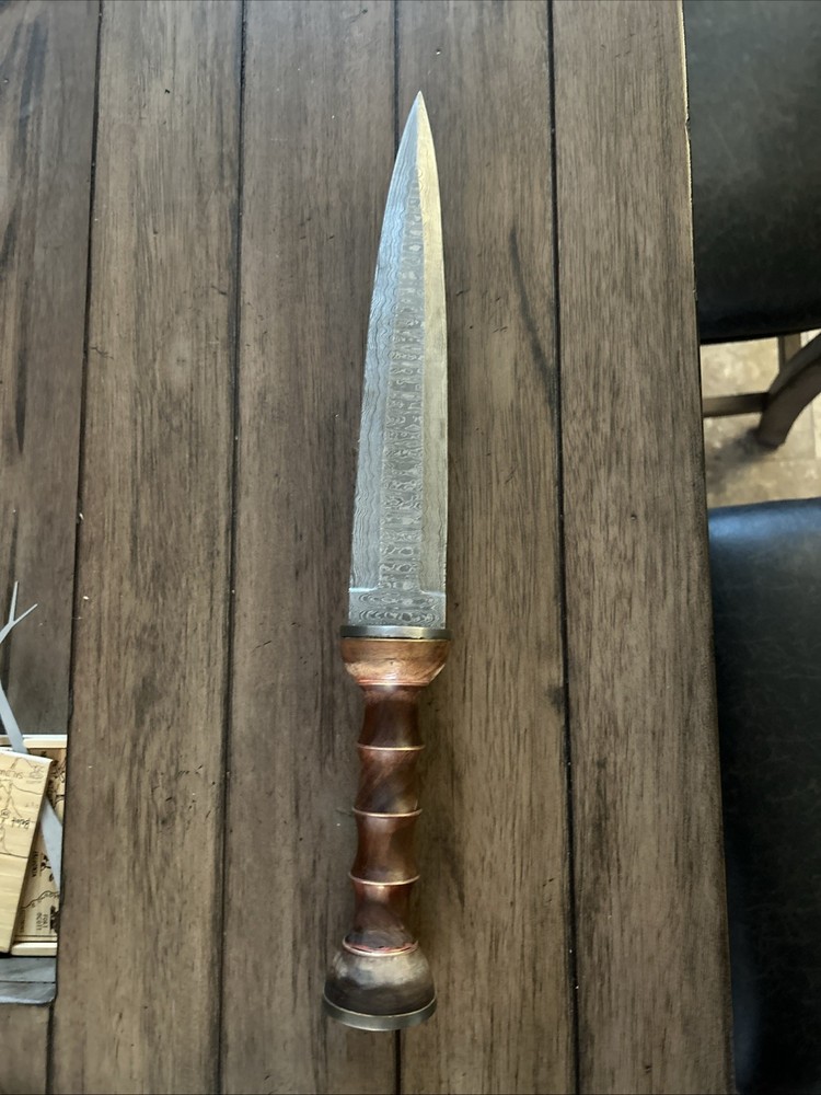 Hand Made Damascus Dagger