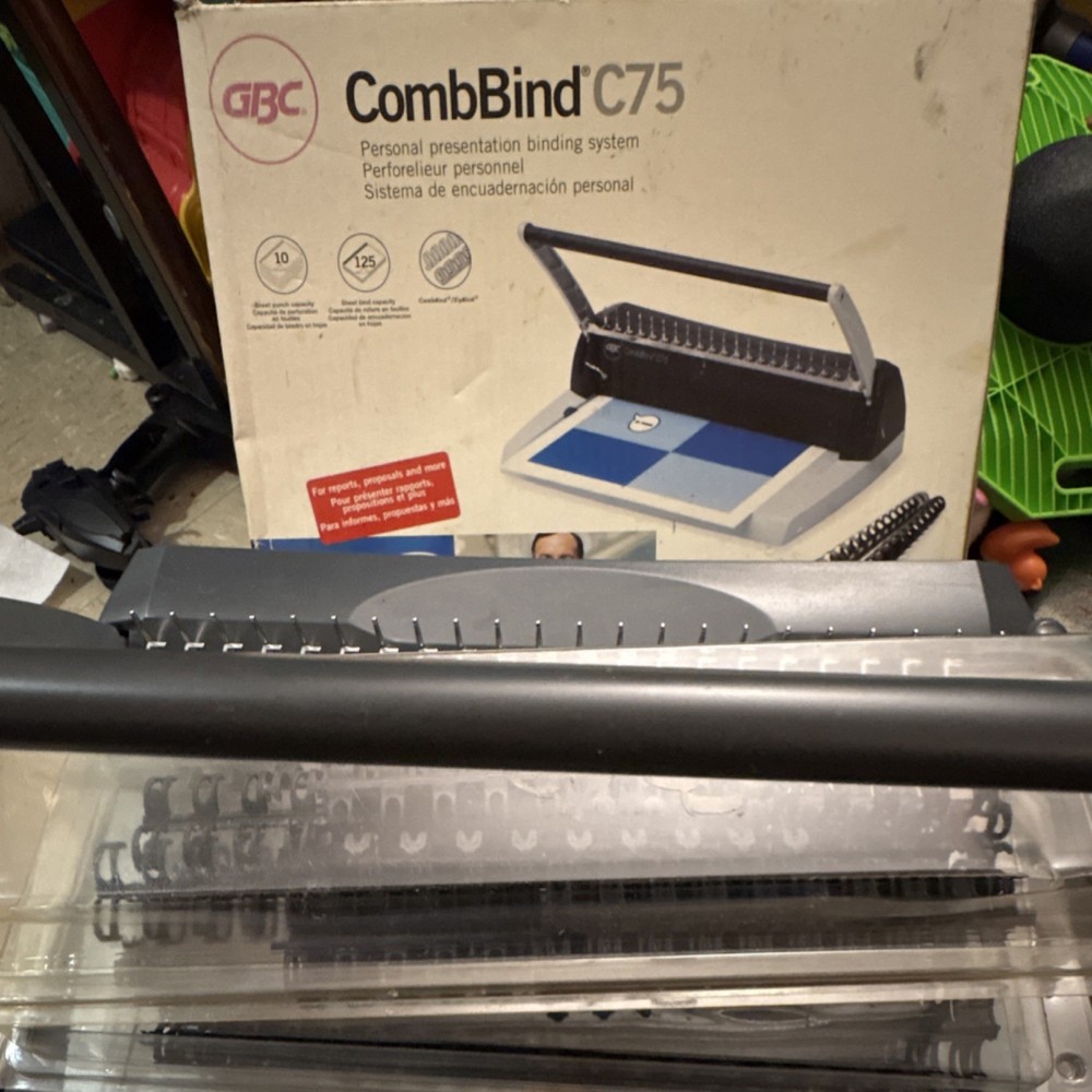 GBC CombBind C75 Personal Presentation Binding System