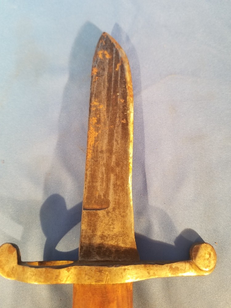 Short Bayonet #23 Unknown Maker - 10 5/8'' w/ Sheath