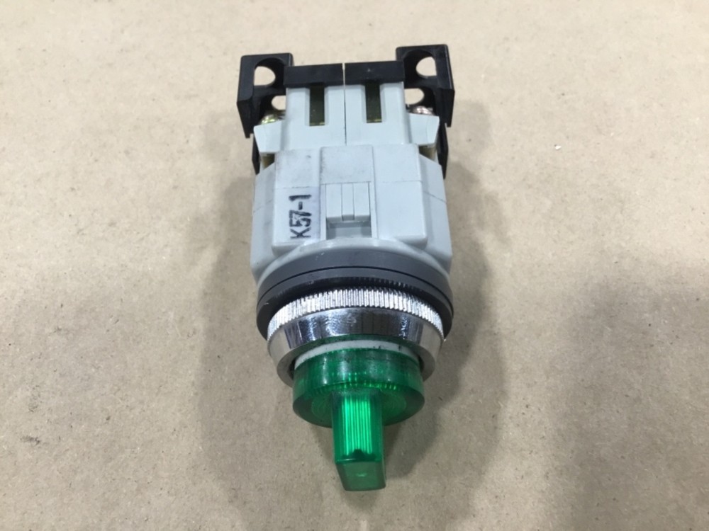 Idec ASLN Green Selector Switch 24V #005E3
