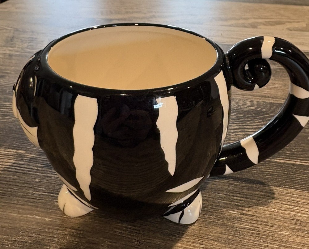 Black & White Striped Cat Ceramic Mug-7"x4"