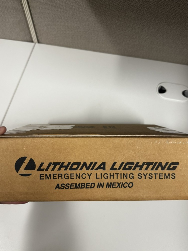 LE P 1 G SW00 Emergency Light System