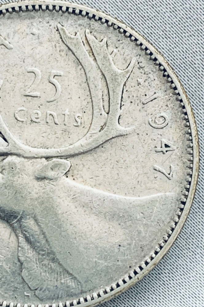 1947 Canada 25 Cents Silver Coin - Dot
