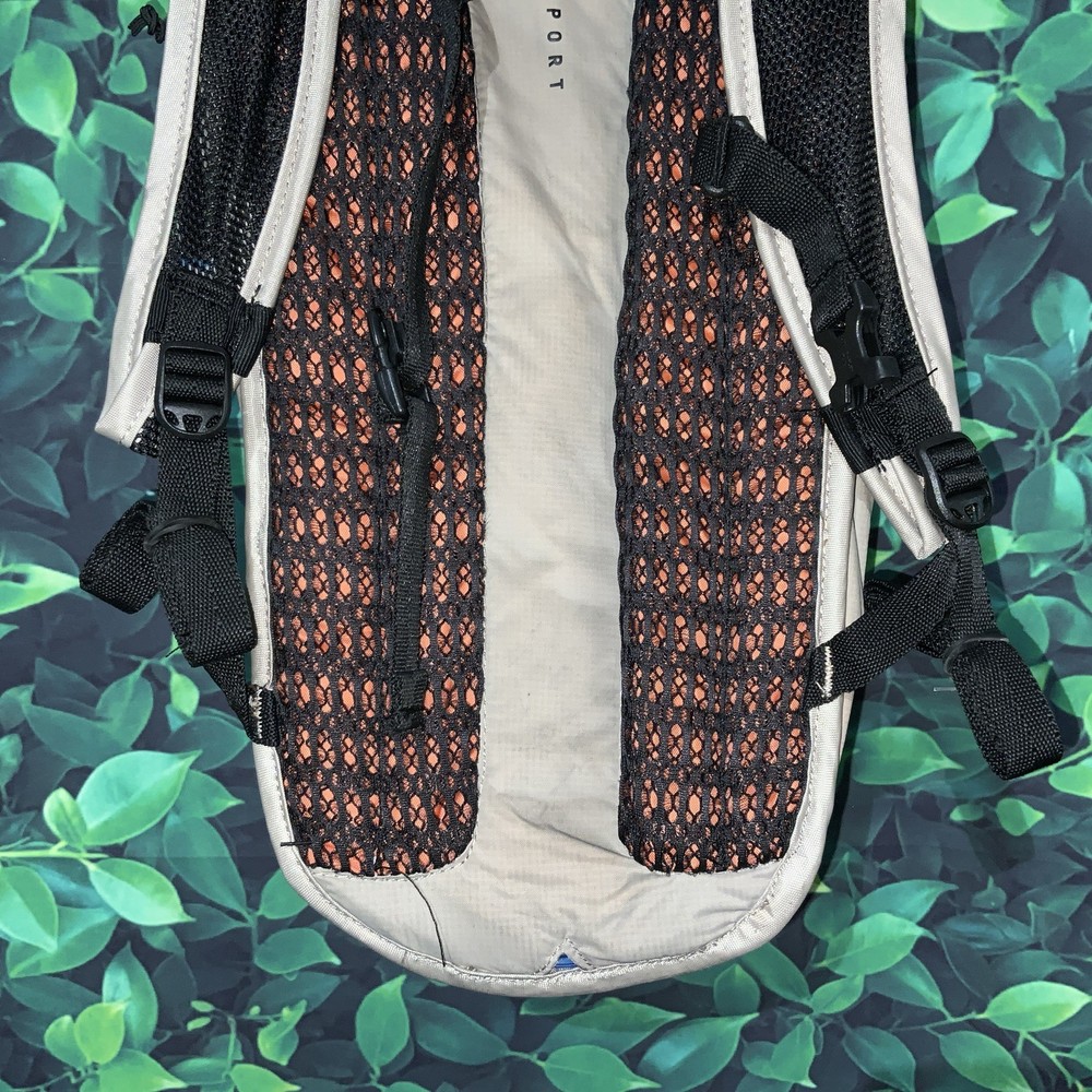 Camelbak Classic Light 70 Oz Aluminum With Defects