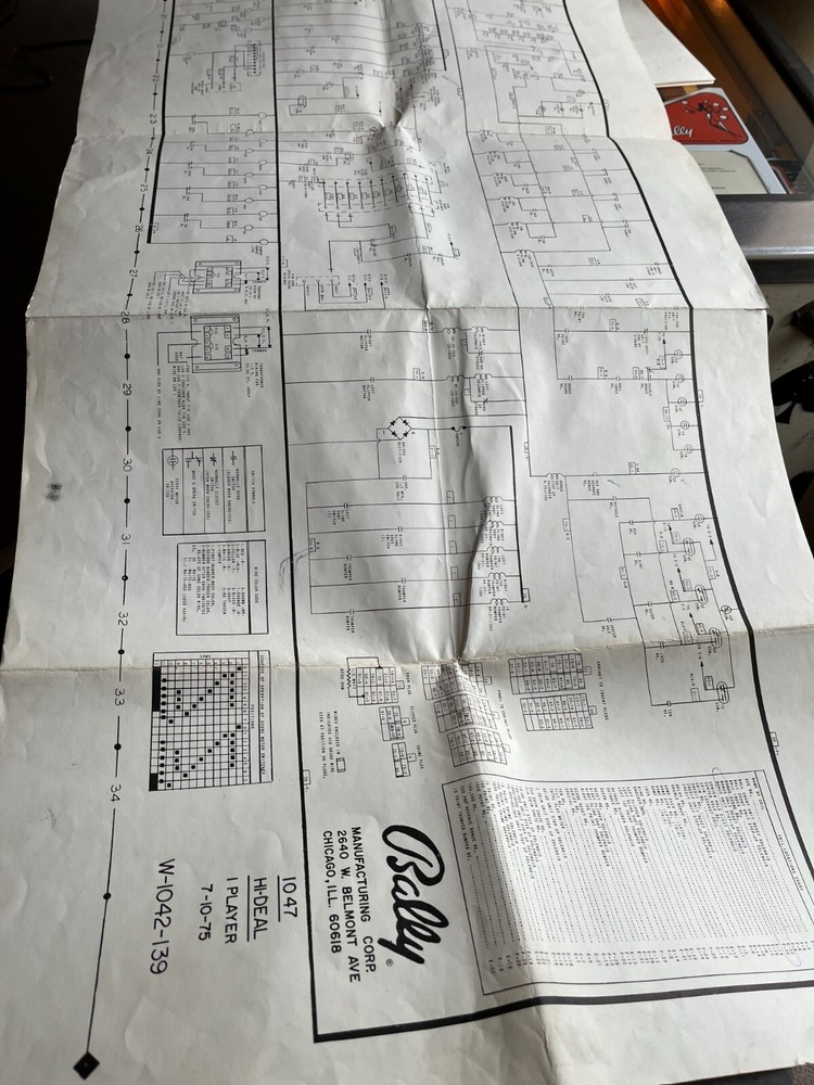 Pinball machine, complete with documents, working, full size