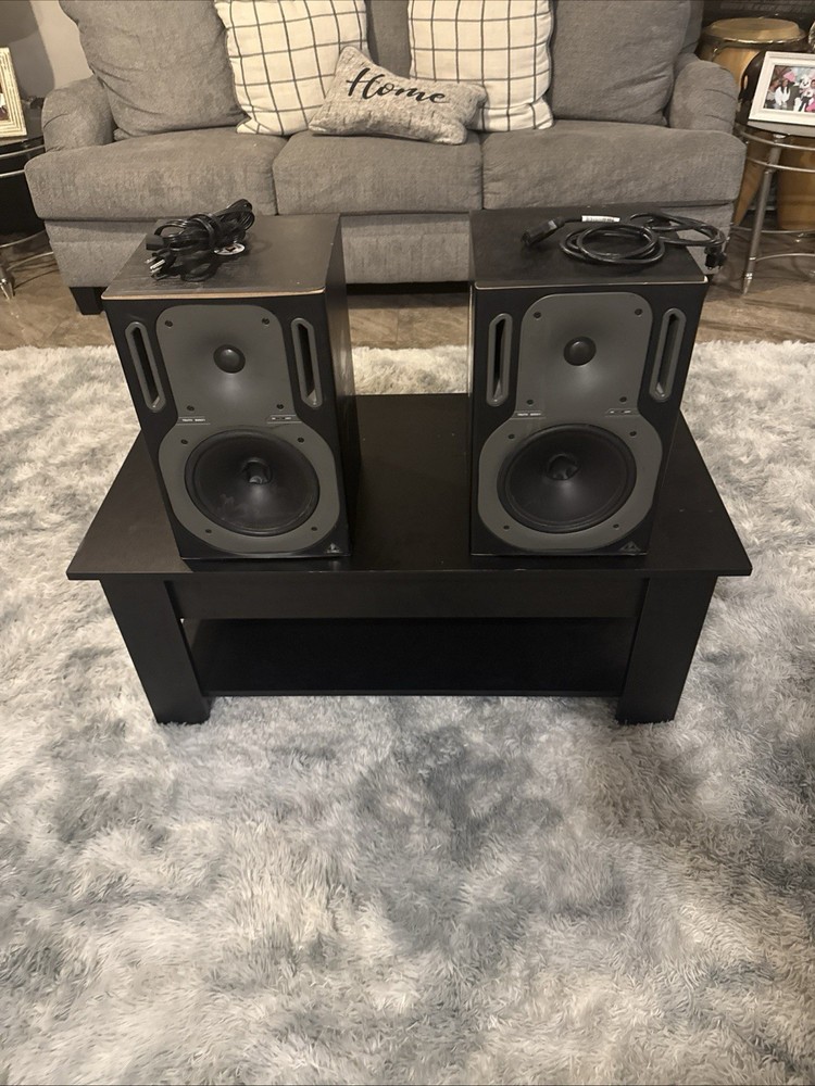 2x Behringer B2031A Truth Aktive Studiomonitore / Active Studio Speakers