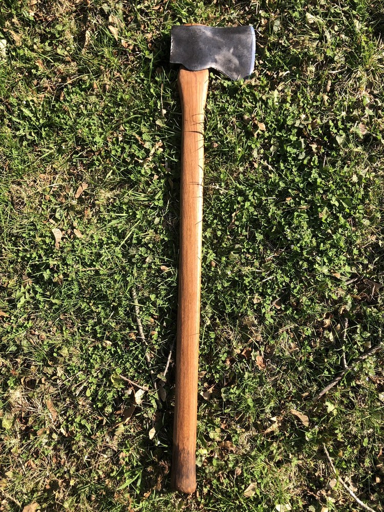 Vintage unmarked 3/2 Rockaway Pattern Axe