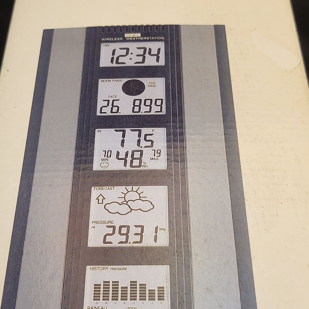 Moon-Phase Weather Forecast Station La Crosse Technology LCD Display Hygrometer