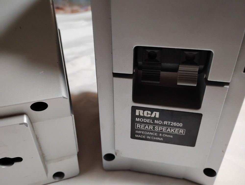 RCA Model No.RT2600 Speakers