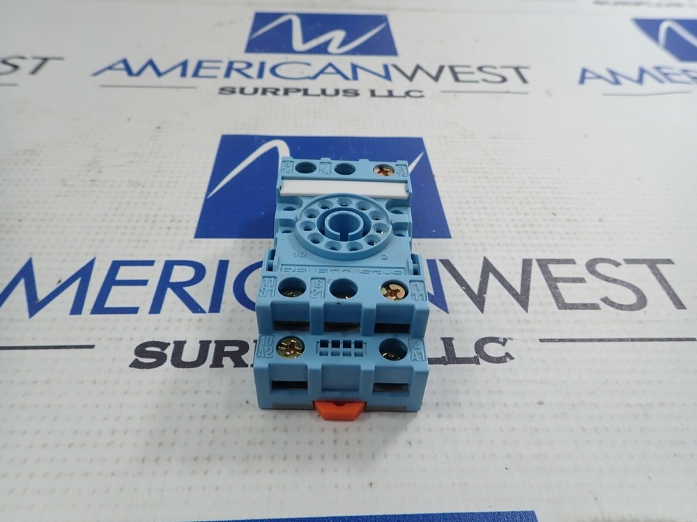 RELECO S3-S RELAY BASE/SOCKET 10A 380V