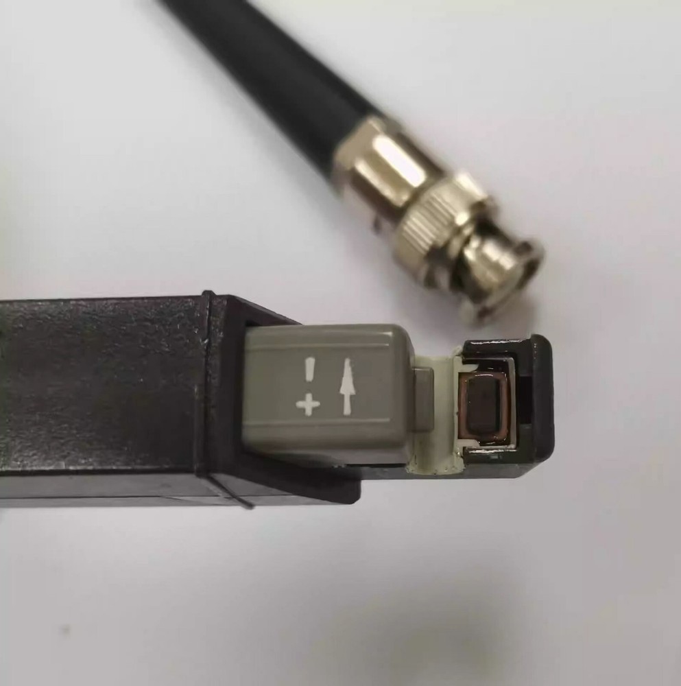 Tektronix P6021 oscilloscope AC current probe only probe front current clamp