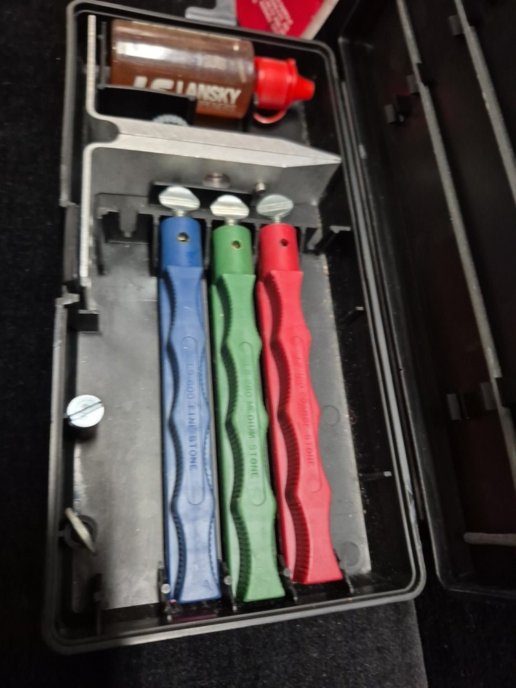 Lansky Professional Sharpening System Includes The Optional Universal Mount