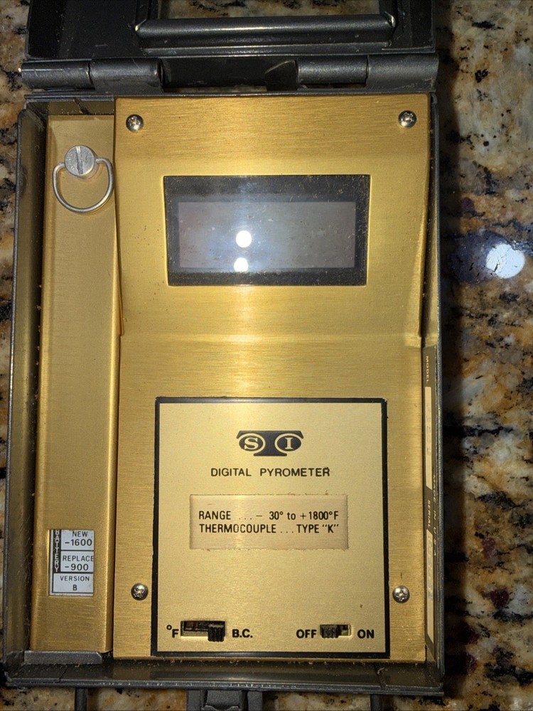 Service Tectonic Model STI- Industrial Digital Pyrometer Range -30-+1800 Degrees