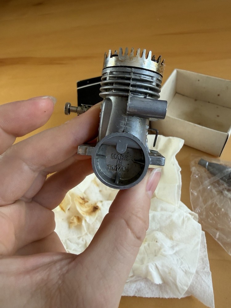 Thunder Tiger 15 III R/C Engine w/Box