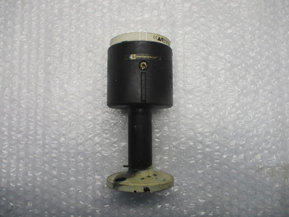 TELEMECANIQUE XVBC21 STACK LIGHT BASE UNMP