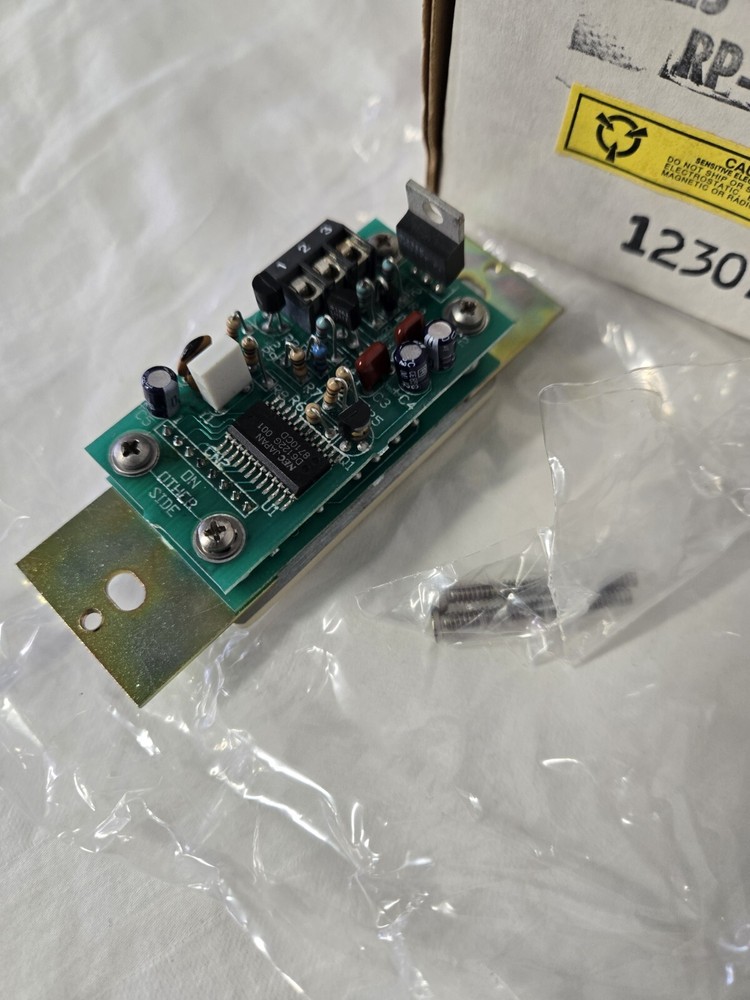 Niles RP6 Wall Mount Remote Control Keypad Bone Color