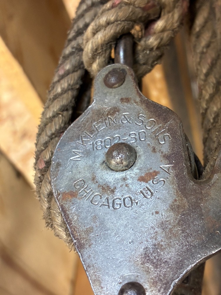 Vintage Klein Tools block and tackle w/hook. 1802-30
