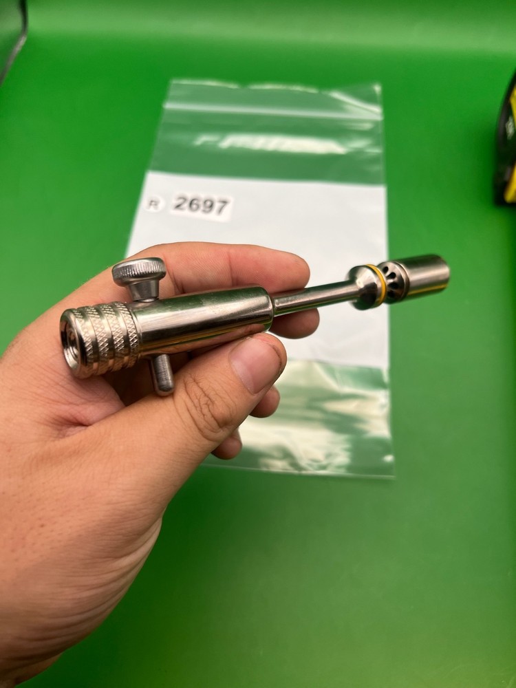 Autococker Bolt