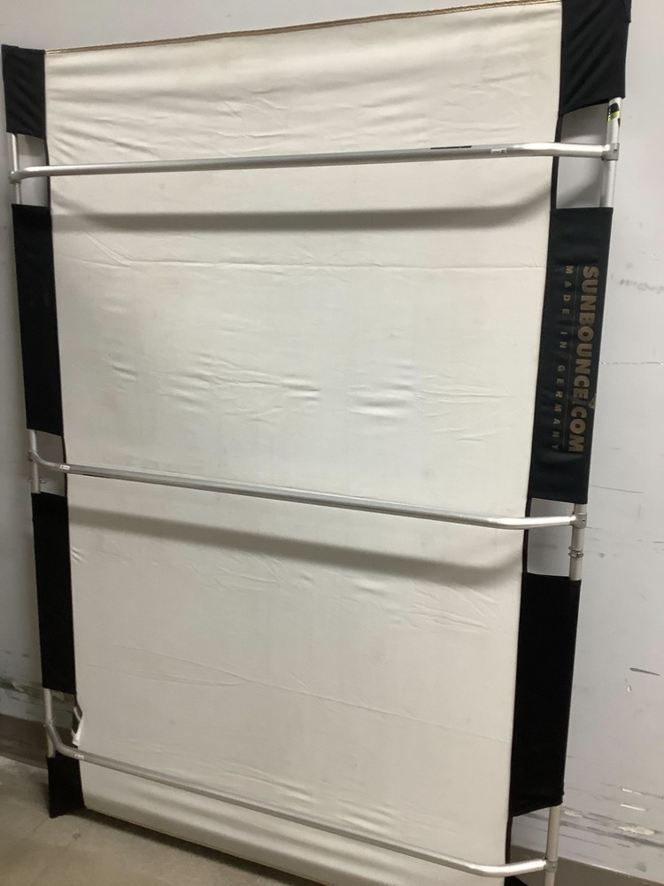 Sunbounce Pro 4x6 Zebra/White Panel Kit - Very Good Condition