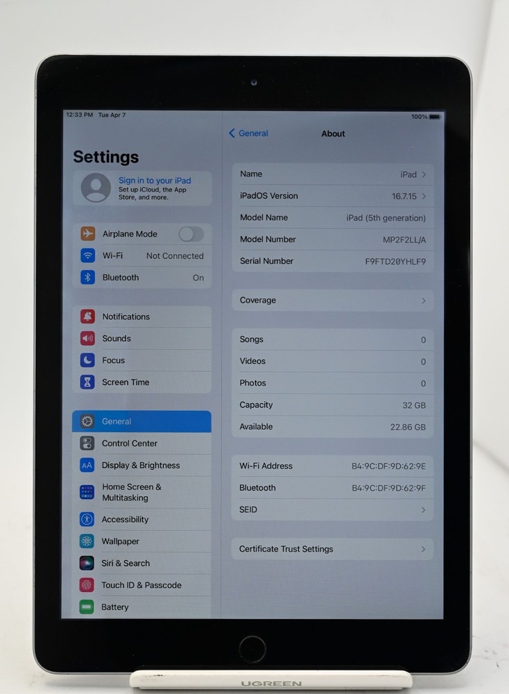 Apple ipad A1822 (MP2F2LL/A) (5th Gen) 32GB