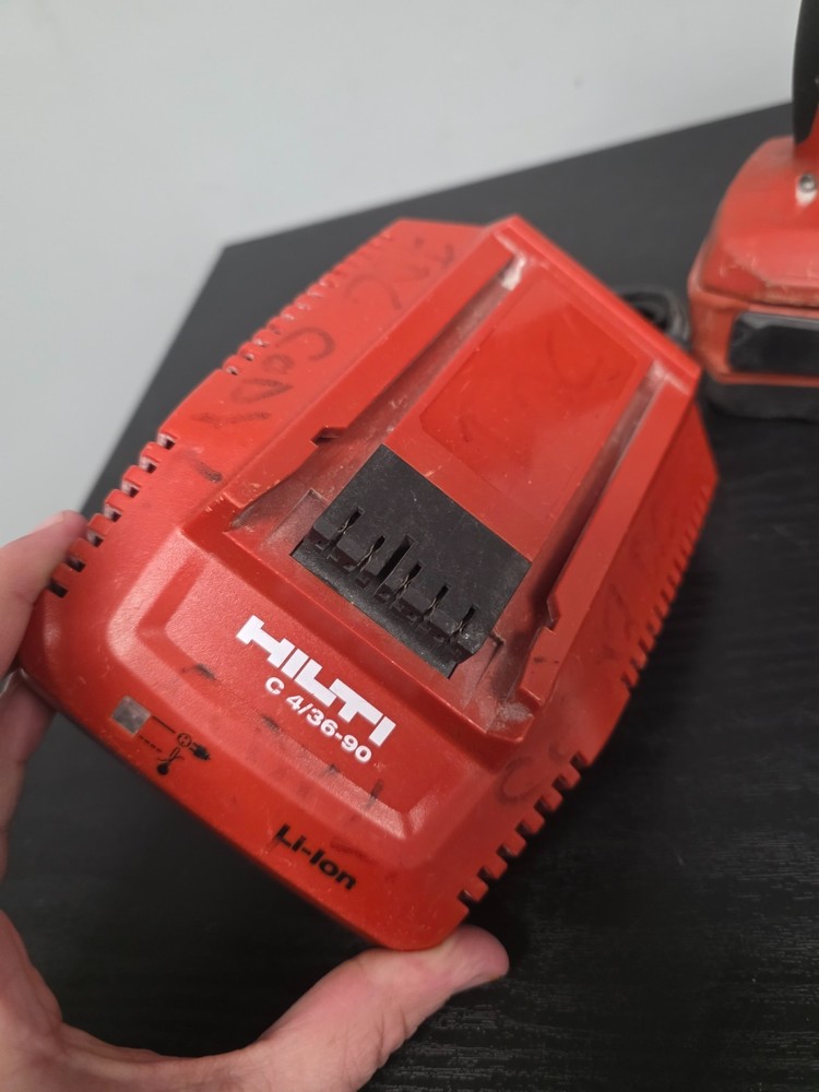 HILTI SID 4-A22 Impact Driver Red Tool w/ Battery & Charger