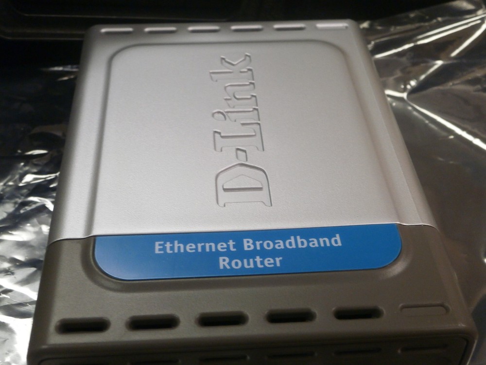 D-LINK DI-604 4-Port 10/100 Wired Router KIT