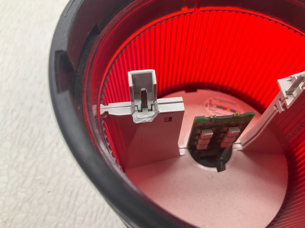 Schneider Electric XVBC2B4DB Red Stack Light Module 24 VDC (JK)