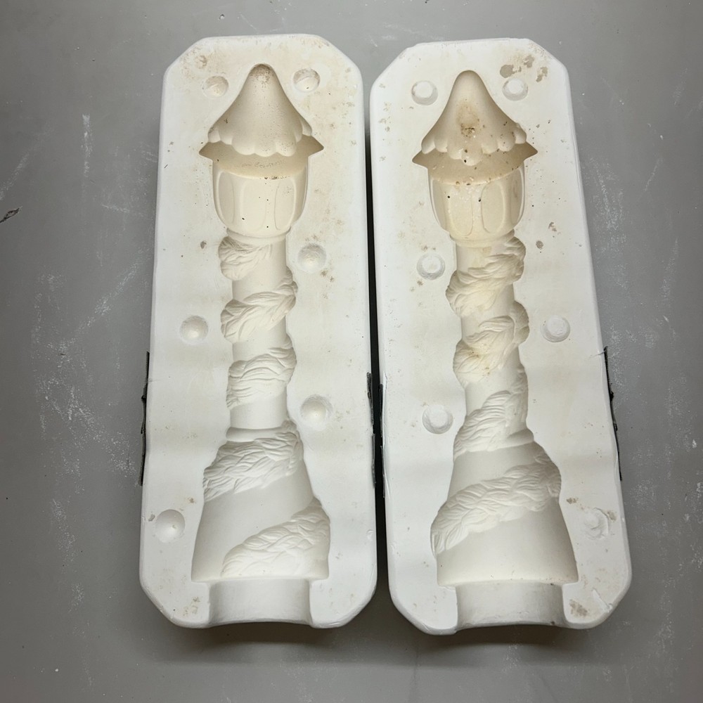 Ceramic Slip Casting Mold Carolers Lamp Post #D-37