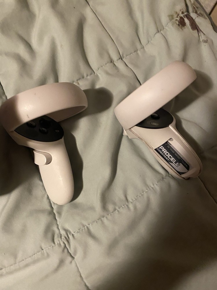 Meta Quest 2 VR Headset