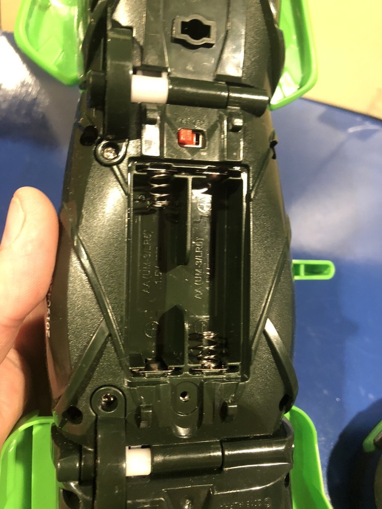 🐛 Terrasect Remote 🐉 Control Car 🚙 Transforming Vehicle RC Green - TESTED