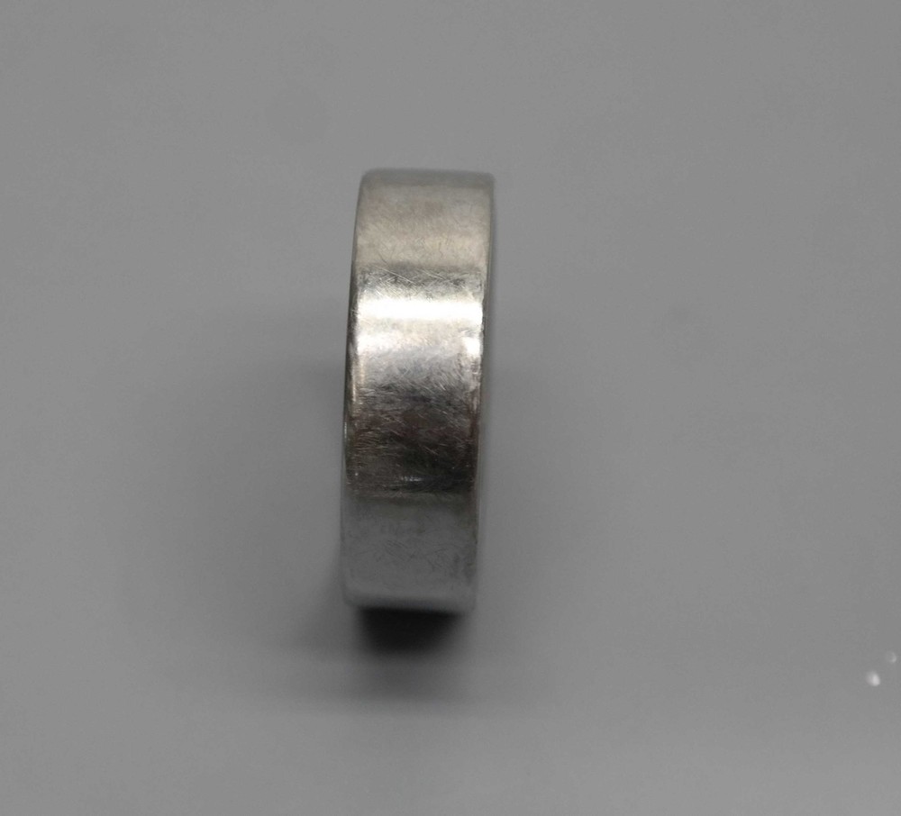 Oura Ring 4 Smart Ring Activity Tracker Size 11 - Silver JZ90-54217-11