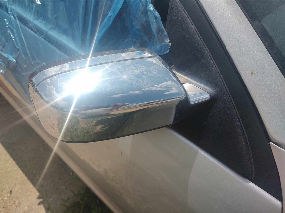 MKZ 2011 Glove Box 18910
