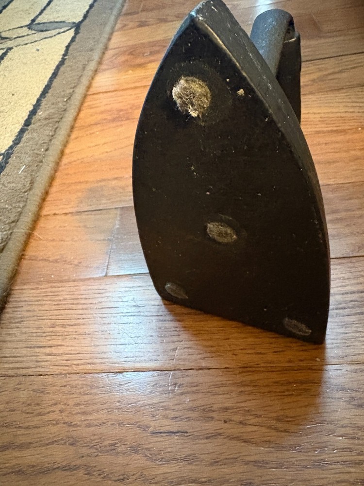 Antique Cast Iron C 5 Flat Sad Iron