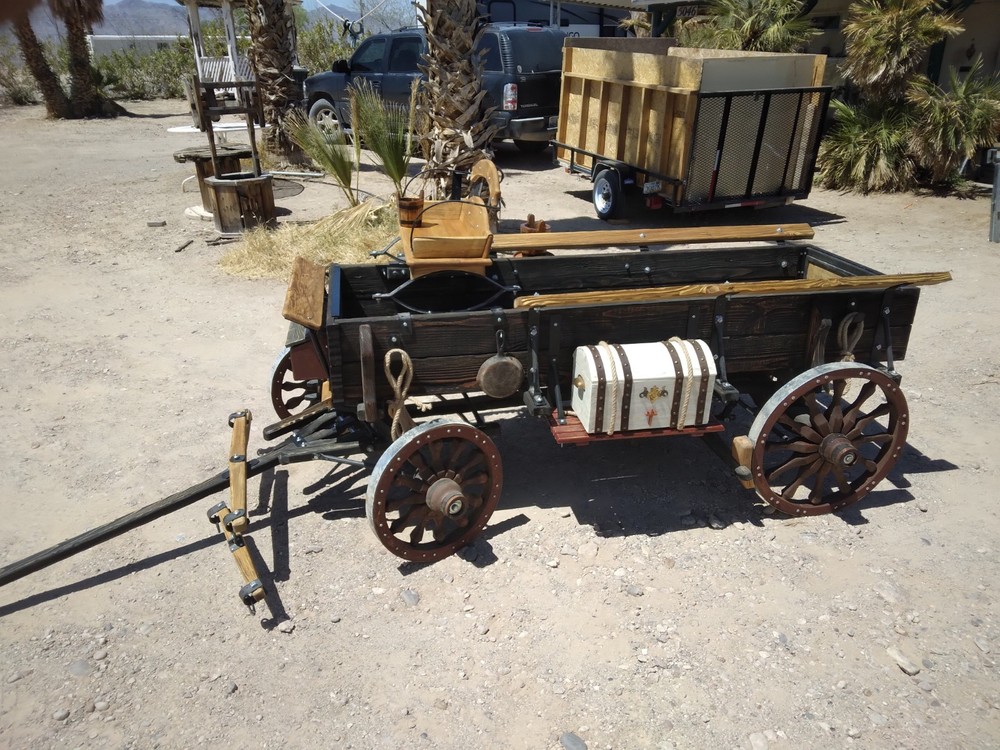 2/3 scale buck board wagon. Yard art.