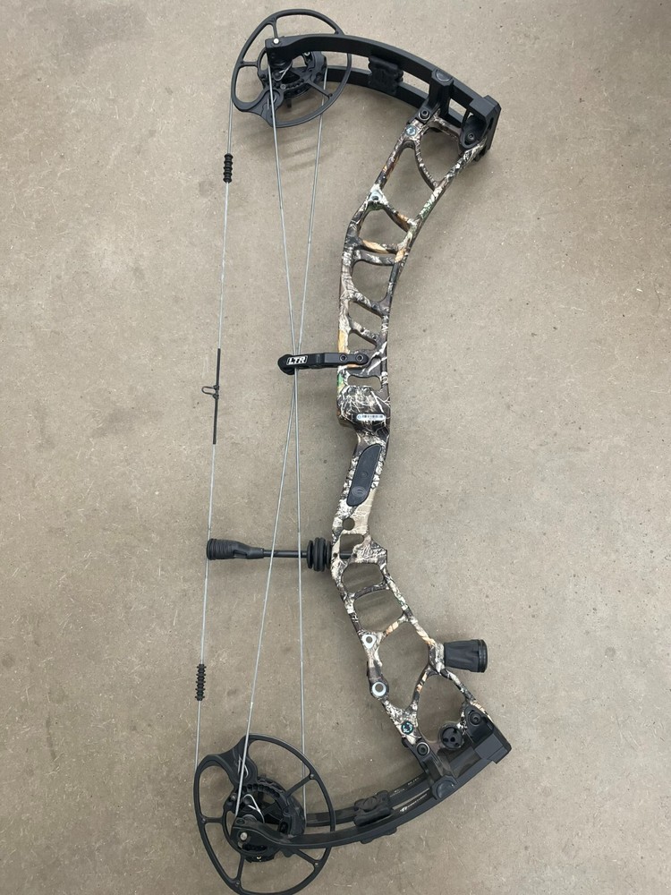 Elite Omnia Compound Bow