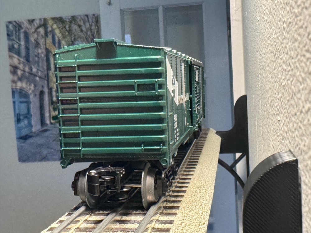 O Scale Wall Mount Bracket - Single Bracket (FasTrack Compatible)