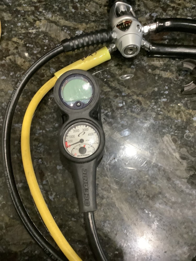 Aqualung Titan octopus with Computer