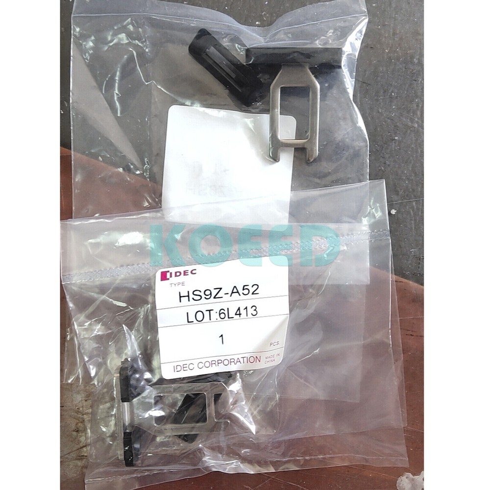 New IDEC HS9Z-A52 Actuator Key Right Angle Type 1PCS #