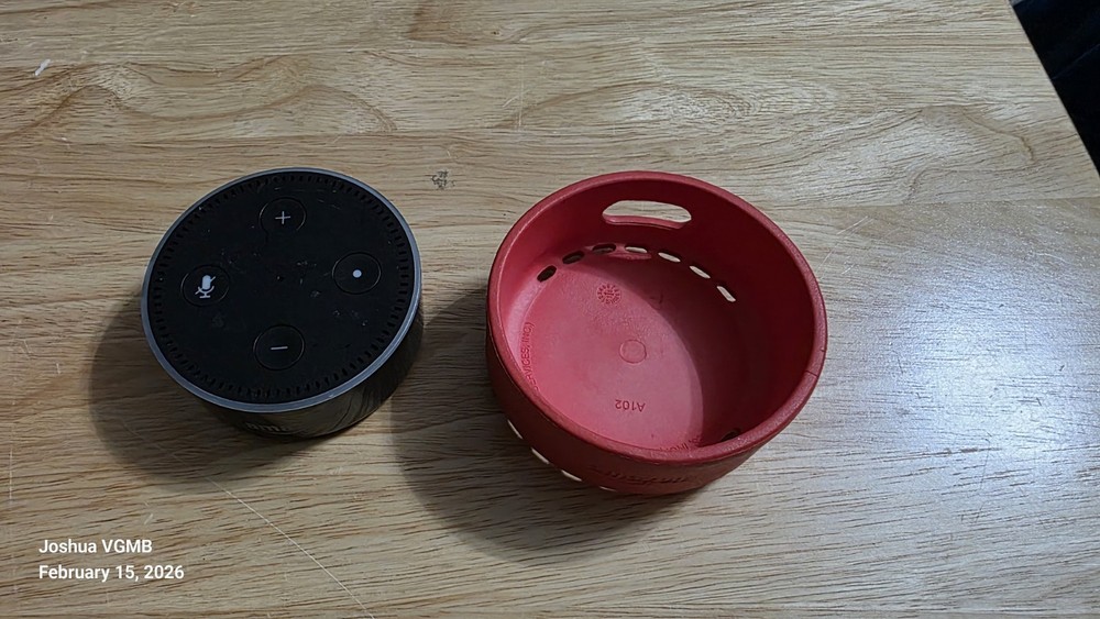 Amazon Echo Dot (2nd Generation) Smart Speaker - Black W/red Cover (NO USB)