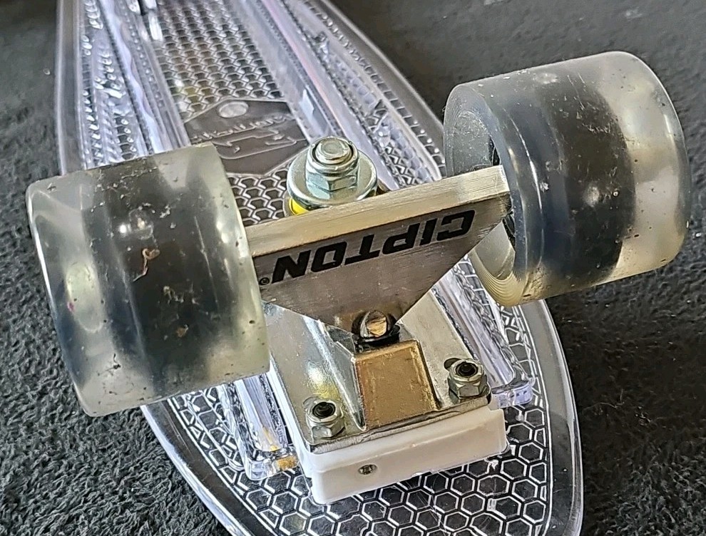 Cipton LED 12 Mode Light Up Deck Motion Activated LED Wheels Skateboard Works.